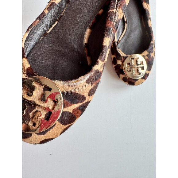 TORY BURCH Reva Leopard Calf Hair Leather Gold Medallion Ballet Flats, Size 9 - Picture 5 of 15